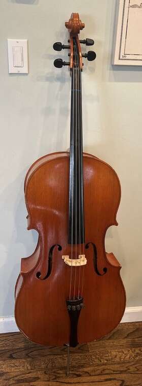 1915 William Lewis And Sons The 4/4 Size Beautiful Sound